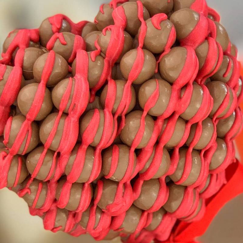 Malteser Red Drizzle Heart Tree 35cm